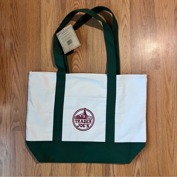 NWT Large Green Trader Joe’s Reuasble Green Canvas Tote Classic New Release - Picture 2 of 3